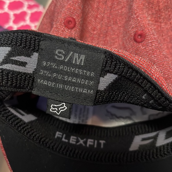 Red fox hat - Picture 2 of 2